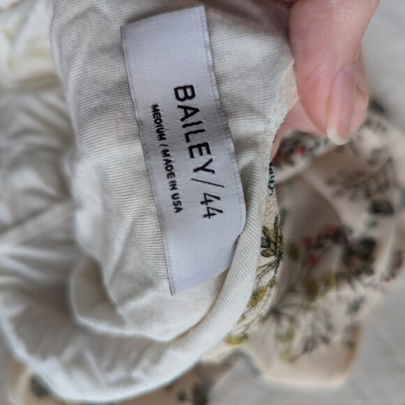 Low back floral halter top Bailey/44 - Picture 4 of 4